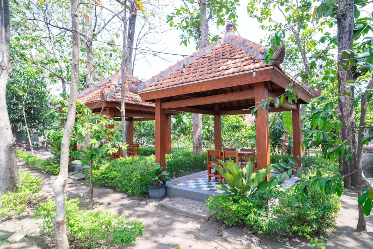 מלון Reddoorz @ Panglima Sudirman מדיון מראה חיצוני תמונה